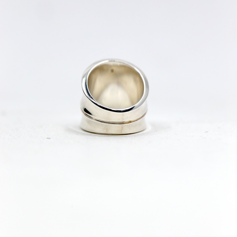 Gucci Ring Size 4.5 - Picture 11 of 12